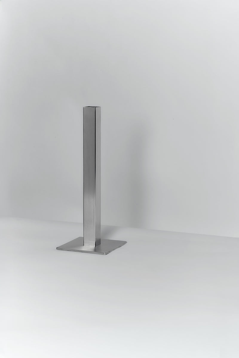 QUADRATISCHE BLUMENVASE