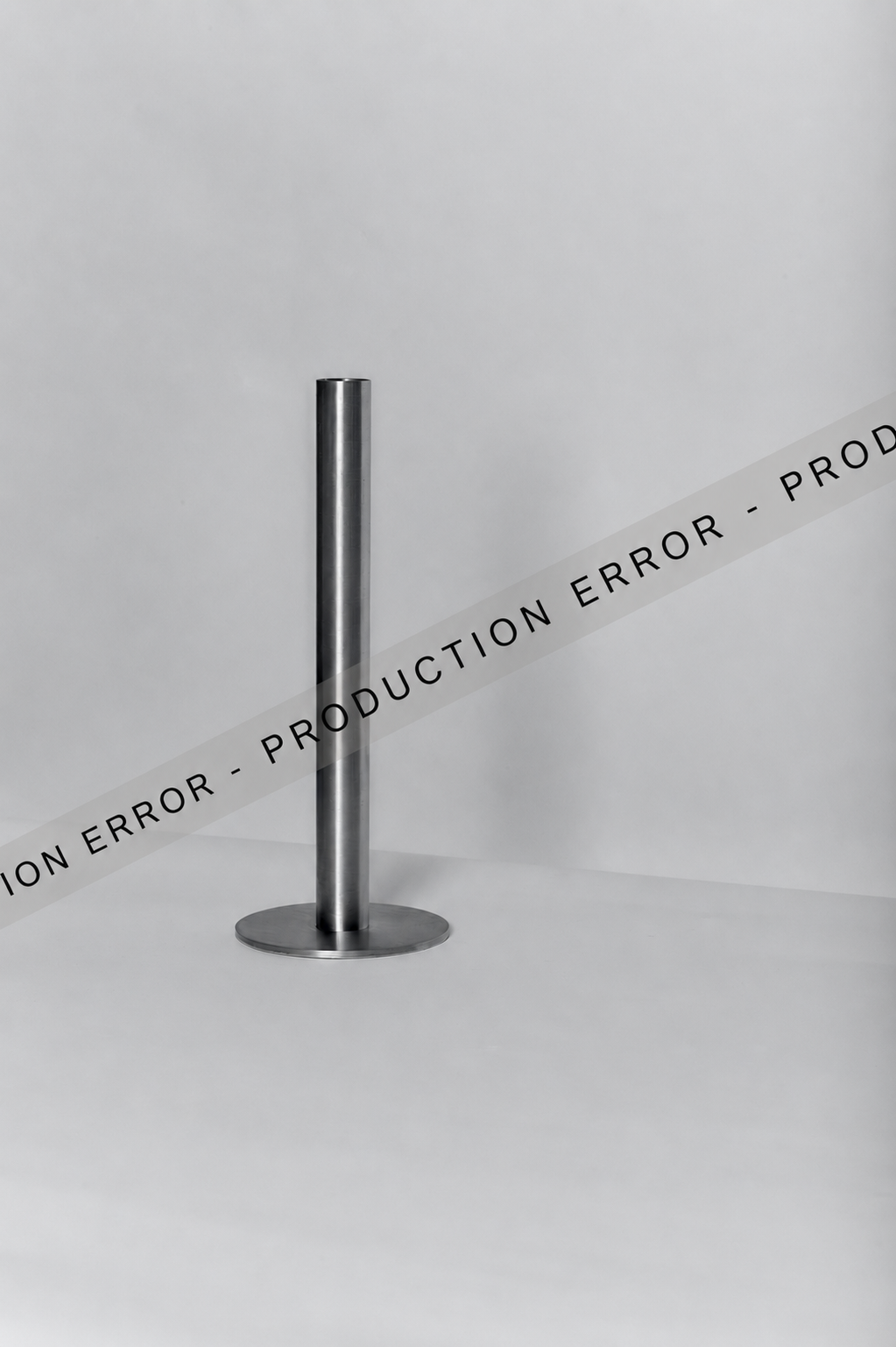 ROUND FLOWER VASE – DAMAGED GOODS