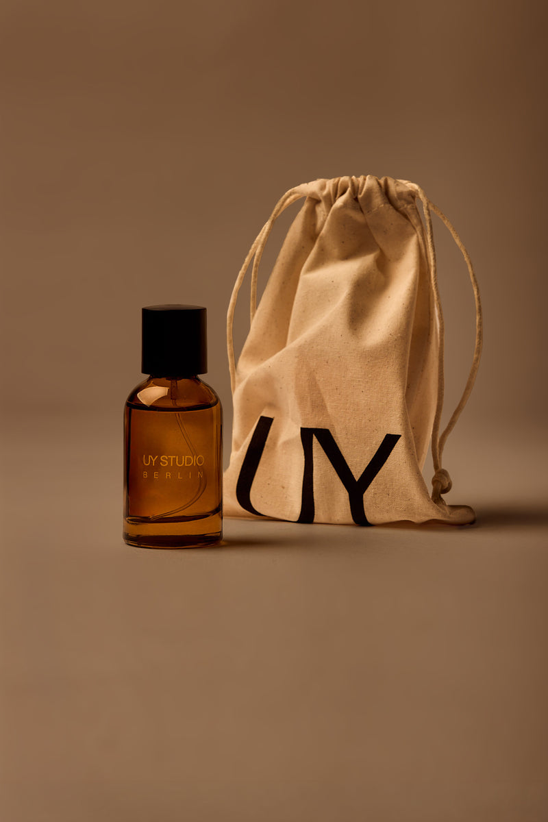 UY Studio S Eau de Parfum 50 ml luxury unisex niche perfume with Bergamot, Rose, Cardamom, Jasmine and Amber notes, a sophisticated floral and spicy fragrance crafted in Germany Berlin.