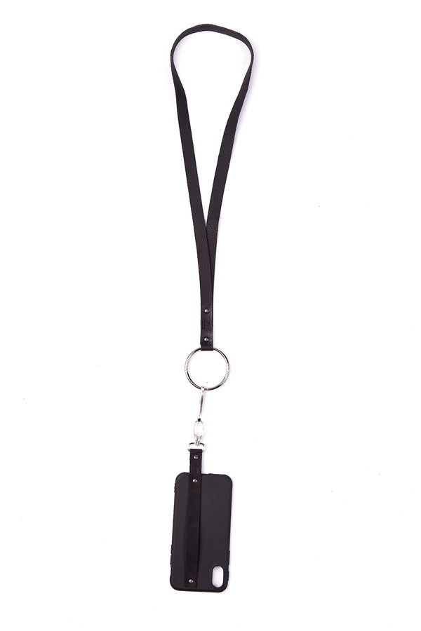 This is a multifunctional necklace keychain with a 6cm metallic ring. The necklace is 95 cm long and has a width of 1,5 cm.